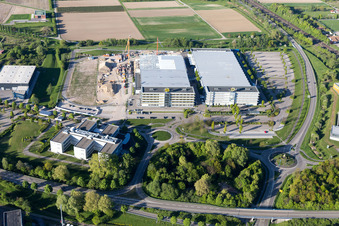 Chantier de construction LUK de la zone industrielle de Bußmatten à Bühl dans le département Bade-Wurtemberg, Allemagne d'en haut