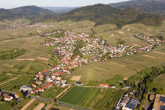 Vue aérienne de Quartier Eisental in Bühl dans le département Bade-Wurtemberg, Allemagne