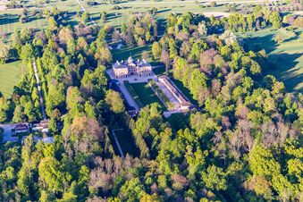 Château préféré à Förch à le quartier Förch in Rastatt dans le département Bade-Wurtemberg, Allemagne d'en haut