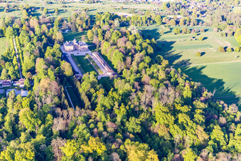 Château préféré à Förch à le quartier Förch in Rastatt dans le département Bade-Wurtemberg, Allemagne hors des airs