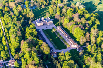 Parc du palais du château de Favorite à le quartier Förch in Rastatt dans le département Bade-Wurtemberg, Allemagne d'en haut