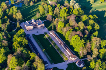 Enregistrement par drone de Château préféré à Förch à le quartier Förch in Rastatt dans le département Bade-Wurtemberg, Allemagne