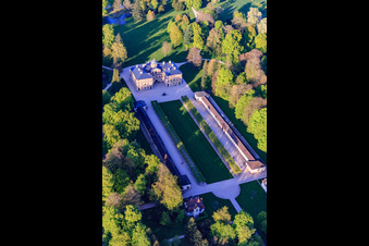 Vue aérienne de Château préféré à le quartier Förch in Rastatt dans le département Bade-Wurtemberg, Allemagne