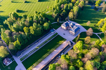 Parc du palais du château de Favorite à le quartier Förch in Rastatt dans le département Bade-Wurtemberg, Allemagne vue d'en haut