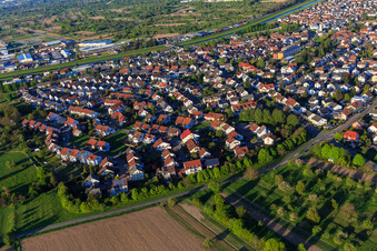 Vue aérienne de Quartier de l'Adolf-Walz-Straße à la Murg à Kuppenheim dans le département Bade-Wurtemberg, Allemagne