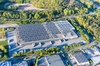 Vue aérienne de Complexe immobilier et terrain du centre logistique Aldi Süd à Rastatt à Muggensturm dans le département Bade-Wurtemberg, Allemagne