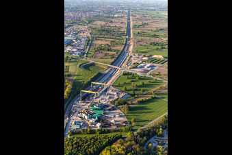 Vue aérienne de Chantier de construction du tunnel ferroviaire de Züblin à Ötigheim dans le département Bade-Wurtemberg, Allemagne