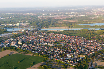 Vue aérienne de Quartier Maximiliansau in Wörth am Rhein dans le département Rhénanie-Palatinat, Allemagne