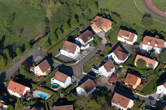 Vue d'oiseau de Quartier Altenstadt in Wissembourg dans le département Bas Rhin, France