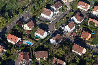 Quartier Altenstadt in Wissembourg dans le département Bas Rhin, France vue du ciel