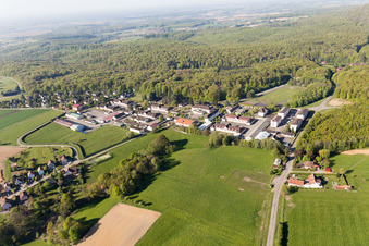 Drachenbronn-Birlenbach dans le département Bas Rhin, France depuis l'avion