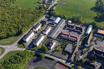 Drachenbronn-Birlenbach dans le département Bas Rhin, France du point de vue du drone