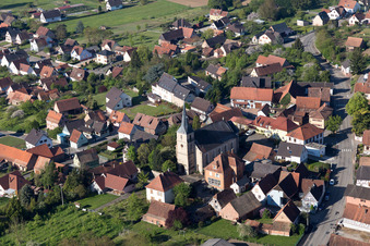 Vue aérienne de Gunstett dans le département Bas Rhin, France