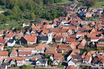 Vue aérienne de Engwiller dans le département Bas Rhin, France