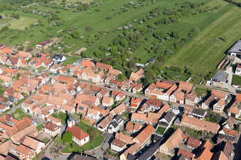 Vue oblique de Uhrwiller dans le département Bas Rhin, France