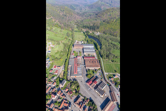 Photographie aérienne de Locaux de l'usine De Dietrich Process Systems à Zinswiller dans le département Bas Rhin, France
