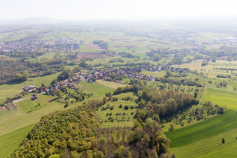 Uttenhoffen dans le département Bas Rhin, France depuis l'avion