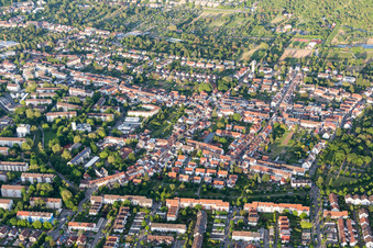 Vue aérienne de Bergstr à le quartier Durlach in Karlsruhe dans le département Bade-Wurtemberg, Allemagne