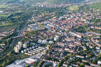 Vue aérienne de Killisfeldstr à le quartier Durlach in Karlsruhe dans le département Bade-Wurtemberg, Allemagne
