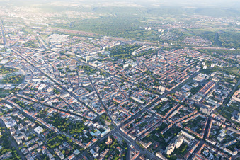 Vue aérienne de Kaiserstraße Amalienstr, Reinhold-Frank Straße à le quartier Innenstadt-West in Karlsruhe dans le département Bade-Wurtemberg, Allemagne
