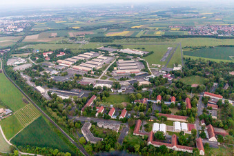 Vue aérienne de Ancienne caserne militaire à Geldersheim dans le département Bavière, Allemagne