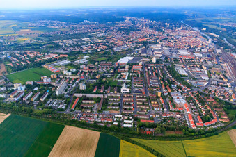 Vue aérienne de Quartier de Bergl vu de l'ouest à Schweinfurt dans le département Bavière, Allemagne