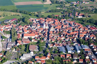 Vue aérienne de Champs agricoles et terres agricoles à Stadtlauringen dans le département Bavière, Allemagne