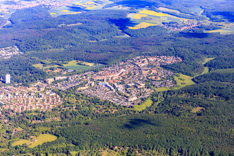 Vue aérienne de Vue du sud-est à le quartier Deutschhof in Schweinfurt dans le département Bavière, Allemagne