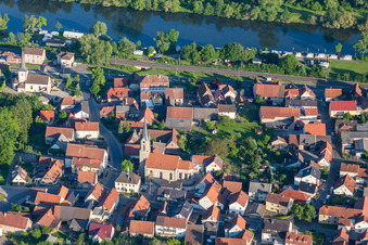 Vue aérienne de Saint Kilian à le quartier Obertheres in Theres dans le département Bavière, Allemagne
