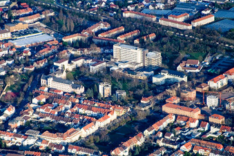 Vue aérienne de Hôpital de la Fondation des Diaconesses Speyer à Speyer dans le département Rhénanie-Palatinat, Allemagne