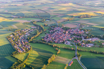 Vue aérienne de Quartier Rügheim in Hofheim in Unterfranken dans le département Bavière, Allemagne