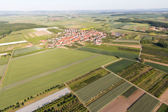 Quartier Lindach in Kolitzheim dans le département Bavière, Allemagne vu d'un drone