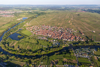 Photographie aérienne de Paysage viticole des régions viticoles à Nordheim am Main dans le département Bavière, Allemagne