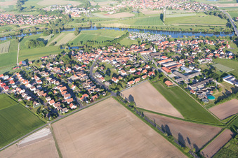 Vue aérienne de Quartier Schwarzenau in Schwarzach am Main dans le département Bavière, Allemagne