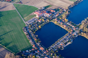 Vue aérienne de Mondsee à Speyer dans le département Rhénanie-Palatinat, Allemagne