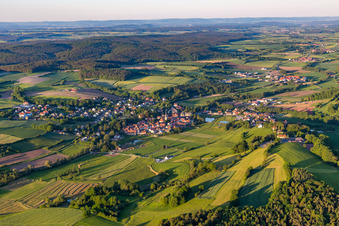 Photographie aérienne de Burgwindheim dans le département Bavière, Allemagne