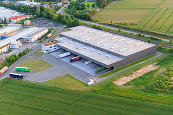 Vue aérienne de Eichenlaub Logistik GmbH du Nord-Est à Rohrbach dans le département Rhénanie-Palatinat, Allemagne