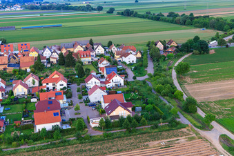 Bas-Rappenfeld à le quartier Mörlheim in Landau in der Pfalz dans le département Rhénanie-Palatinat, Allemagne depuis l'avion