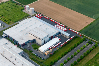 Vue aérienne de Entrepôts et bâtiments d'expédition de Tricor Packaging & Logistics AG à Offenbach an der Queich dans le département Rhénanie-Palatinat, Allemagne