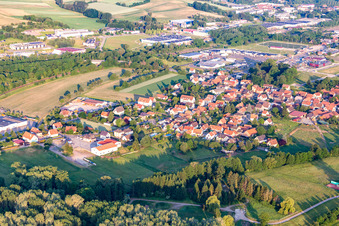 Quartier Altenstadt in Wissembourg dans le département Bas Rhin, France vu d'un drone
