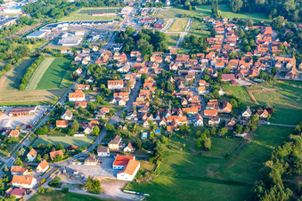 Vue aérienne de Quartier Altenstadt in Wissembourg dans le département Bas Rhin, France