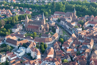 Wissembourg dans le département Bas Rhin, France d'un drone