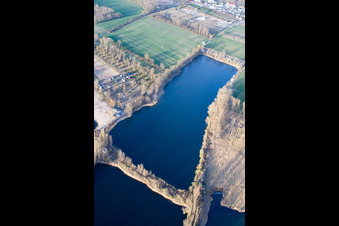 Vue aérienne de Chasseurs dans la zone de loisirs Blue Adriatic à Altrip dans le département Rhénanie-Palatinat, Allemagne