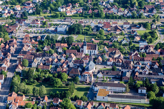 Vue oblique de Soultz-sous-Forêts à Soultz-sous-Forêts dans le département Bas Rhin, France