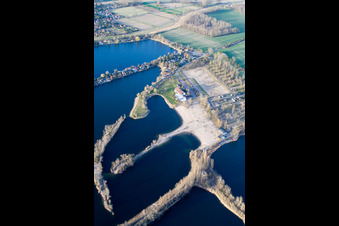 Vue aérienne de Adirawieher dans la zone de loisirs Blue Adriatic à Altrip dans le département Rhénanie-Palatinat, Allemagne