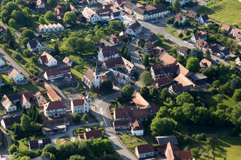 Vue aérienne de Merkwiller-Pechelbronn dans le département Bas Rhin, France