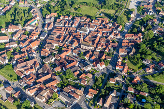 Vue aérienne de Vue sur le village à Wœrth dans le département Bas Rhin, France