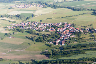 Vue oblique de Morsbronn-les-Bains dans le département Bas Rhin, France