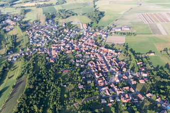Morsbronn-les-Bains dans le département Bas Rhin, France d'en haut