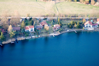 Photographie aérienne de Étang aux cygnes dans la zone de loisirs Blue Adriatic à Altrip dans le département Rhénanie-Palatinat, Allemagne